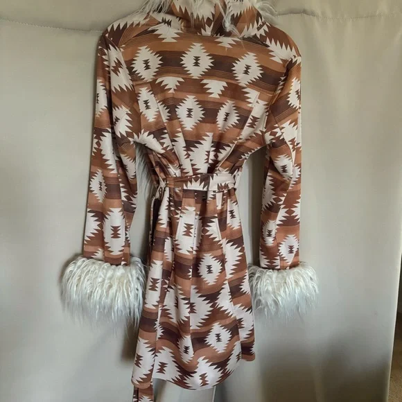 Southern Grace Brown and Cream Long Sleeve Dress with Faux Fur - Picture 4 of 5